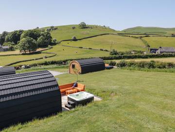 Hut for 4 People in Cumbria, England, Photo 1