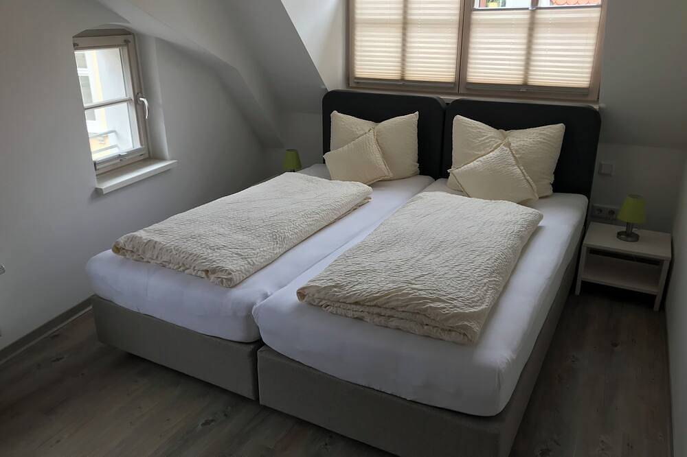 Ganze Wohnung, Apartments am Schwibbogen/2 Schlafzimmern/Dachterrasse in der Görlitzer Altstadt in Görlitz, Oberlausitz-Niederschlesien