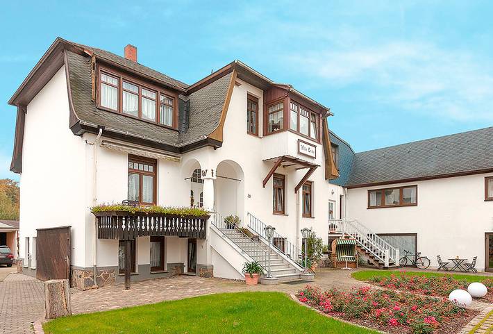 Ferienwohnung für 4 Personen, mit Balkon und Terrasse sowie Garten in Nienhagen