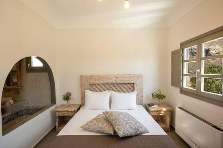 Elixirium Villa mit privatem Swimmingpool in Perissa, Santorin