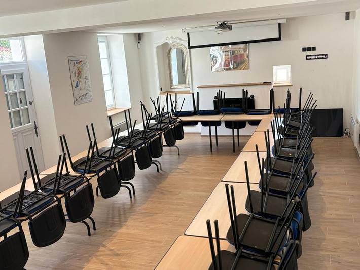 Location de vacances pour 19 personnes, avec jardin et piscine, animaux acceptés à Marigné-Laillé - 2