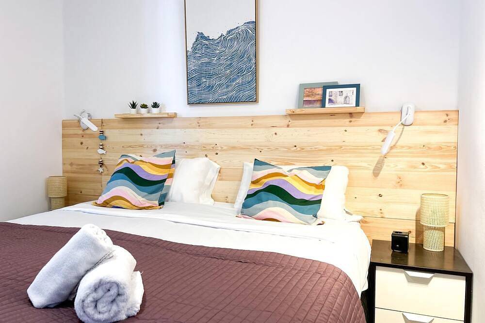 Apartamento inteiro, Charming attic apartment, fantastic roof terrace in Vilanova i la Geltrú, Garraf