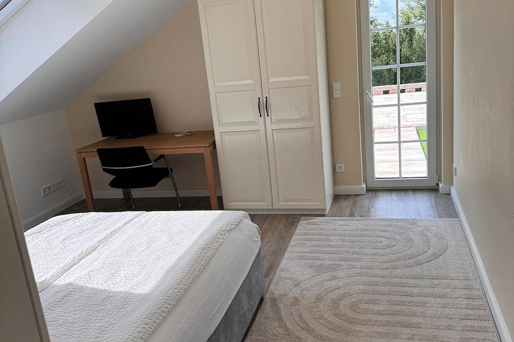 Ganze Wohnung, Schloss Merzhausen im Taunus Nähe Frankfurt am Main - Westflügel in Usingen, Hochtaunuskreis