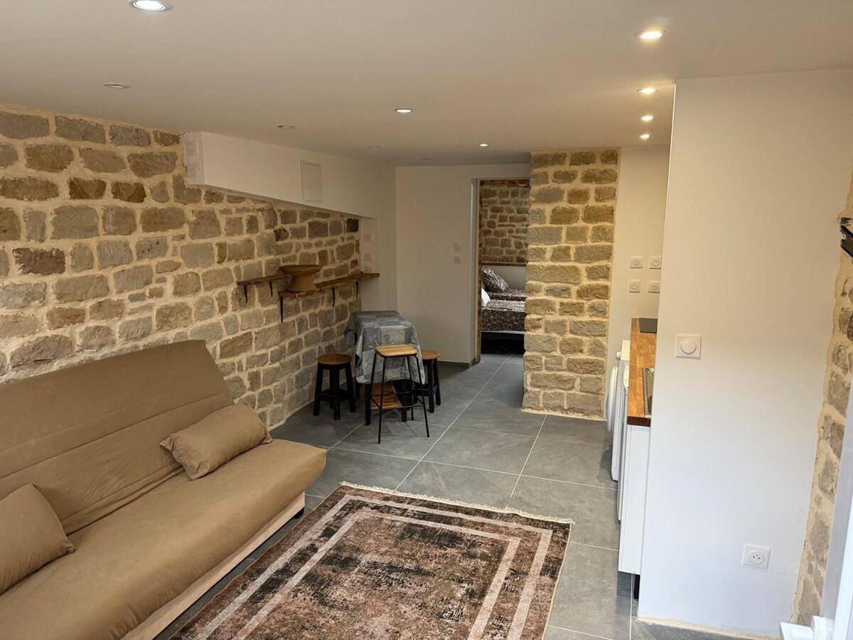 Appartement entier, Charming stone apartment in Golbey, Région d'Épinal