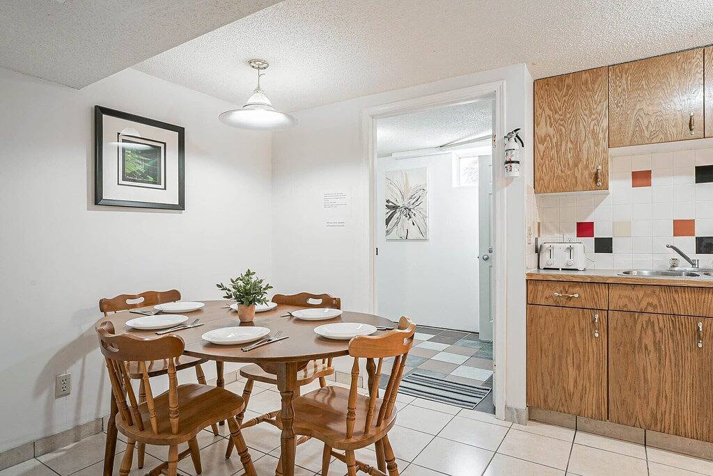 Entire house, 6 Br/3Ba, All Queen Beds, Central location in Calgary, Kanadische Rocky Mountains