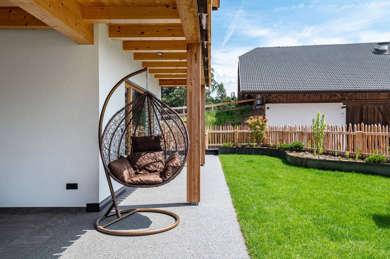 Ganze Wohnung, Ferienwohnung 'Feicht' mit Bergblick, privater Terrasse und Wlan in Jenesien, Sarntaler Alpen