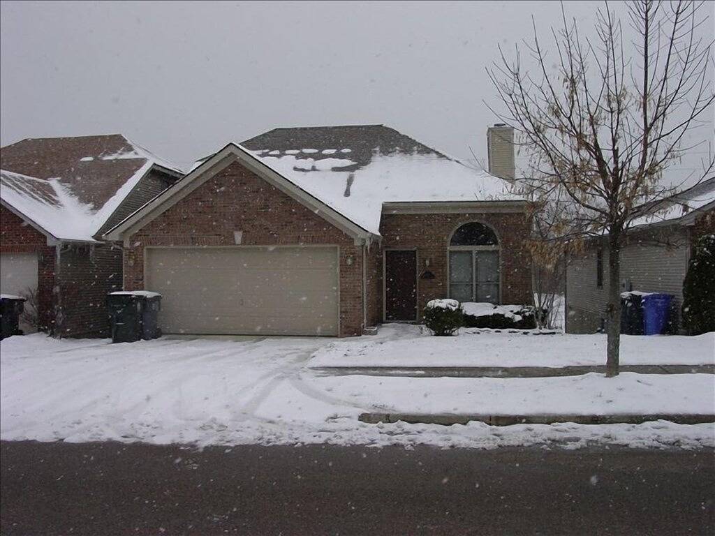 3 Bdr / 3 Badehaus in Andover Praktisch für ganz Lexington in Lexington, Kentucky