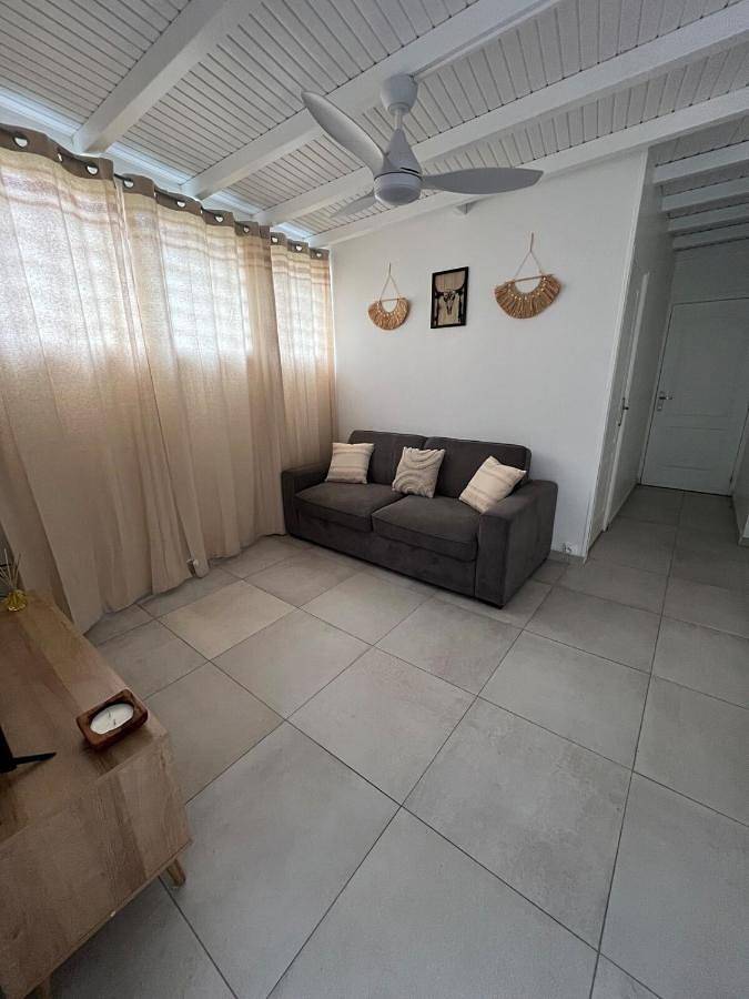 Gîte pour 4 personnes, avec vue et terrasse à Terre-de-Haut - 3