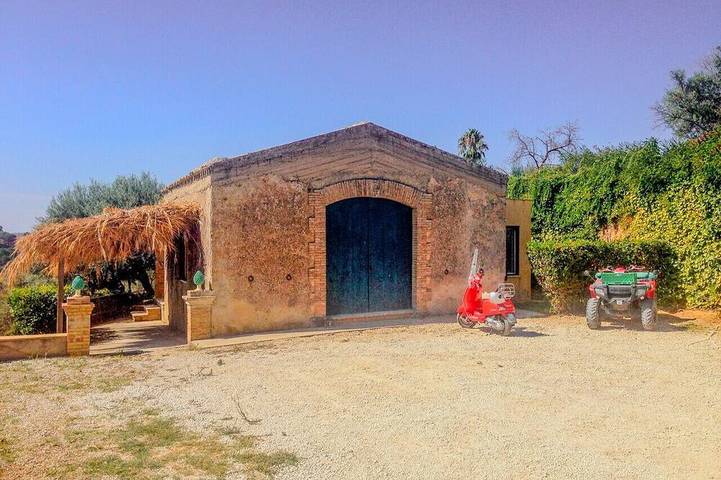 Gîte pour 5 personnes, avec jardin, animaux acceptés à Mazzarino