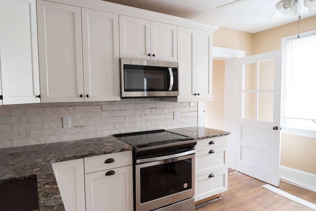 Ganze Wohnung, Schöne Ferienwohnung mit neuer Küche, zu Fuß zum Strand, Promenade oder Einkaufszentrum in Cape May, Cape May County