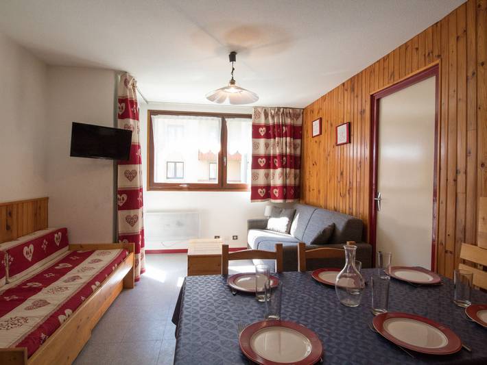 Gîte pour 7 personnes, animaux acceptés dans Office De Tourisme De Val Cenis Lanslebourg - 2