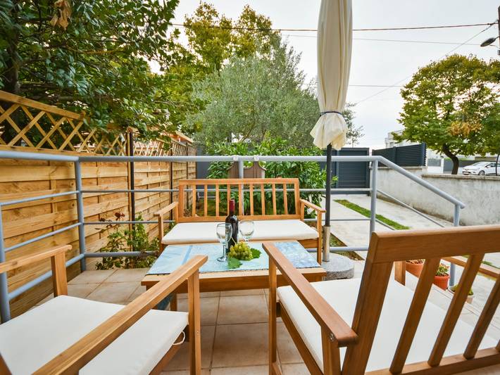 Location de vacances pour 4 personnes, avec jardin et terrasse, animaux acceptés à Ville de Zadar