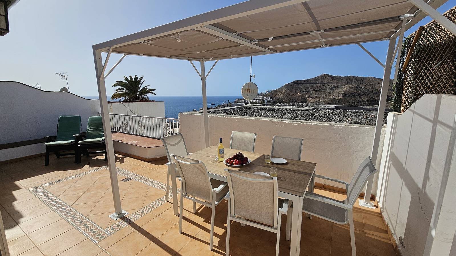 Entire apartment, Duplex • Walk to Anfi Beach • 3 Pools • Large Terrace in Playa de Anfi, Mogán
