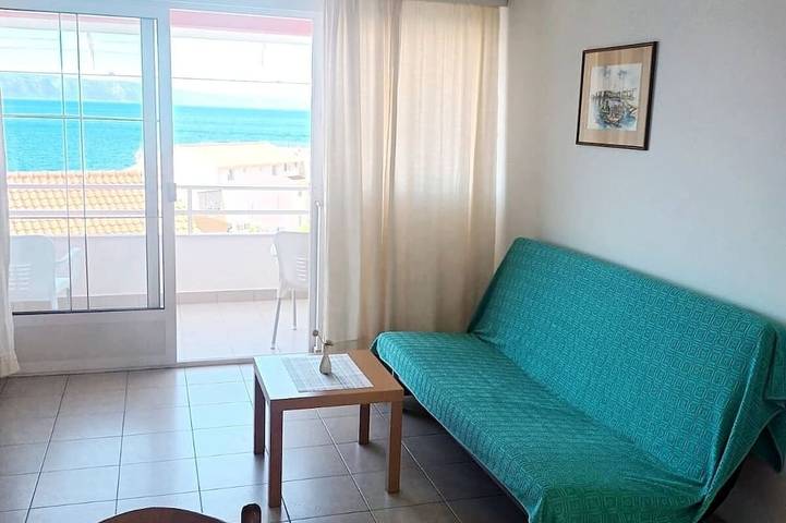 Ganze Wohnung, 2-Zimmer-Ferienwohnung mit Terrasse und Meerblick Podgora, Makarska in Podgora, Makarska Riviera