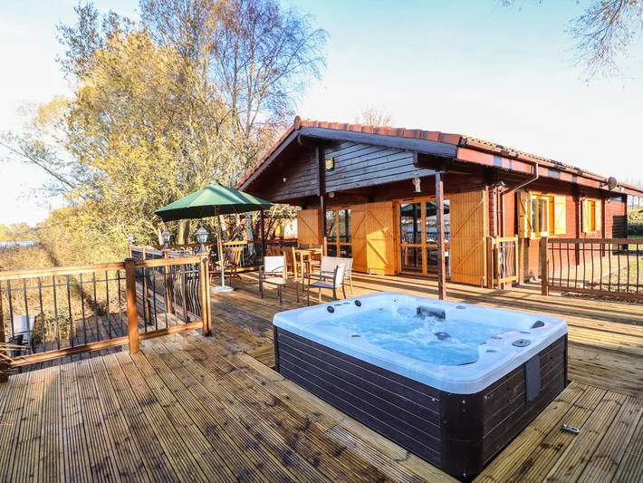 Lodge for 8 people, with Pool in Tattershall