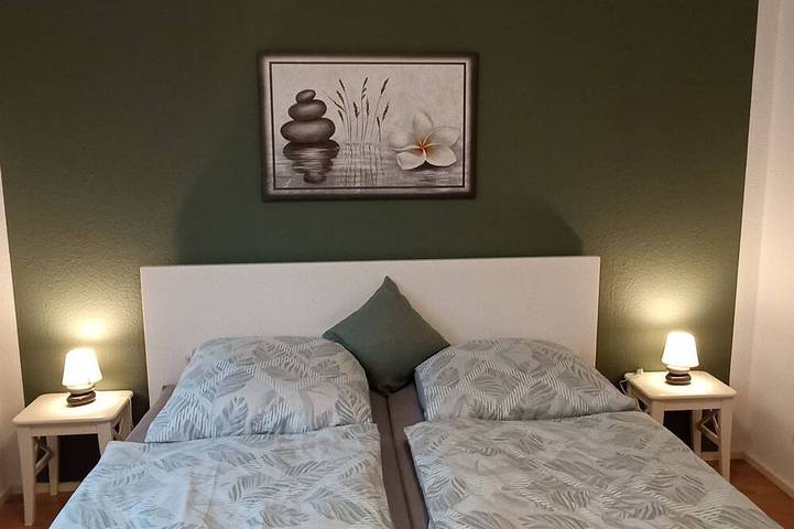 Ganze Wohnung, Gemütliches helles Apartment zentral gelegen mit Balkon und Stellplatz in Frankenalb