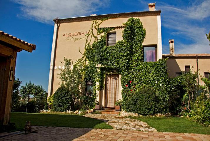 Cabaña para 21 personas, con Balcón/Terraza y Piscina en Cercedilla