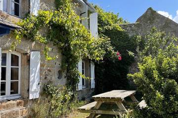 Gîte pour 9 personnes, avec jacuzzi et jardin dans Port Argenton