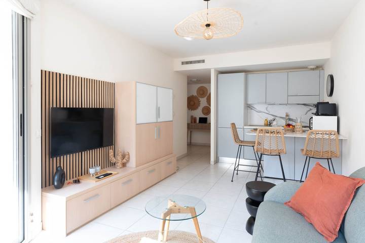 Gîte pour 3 personnes, avec terrasse dans Cap d’Antibes - 2