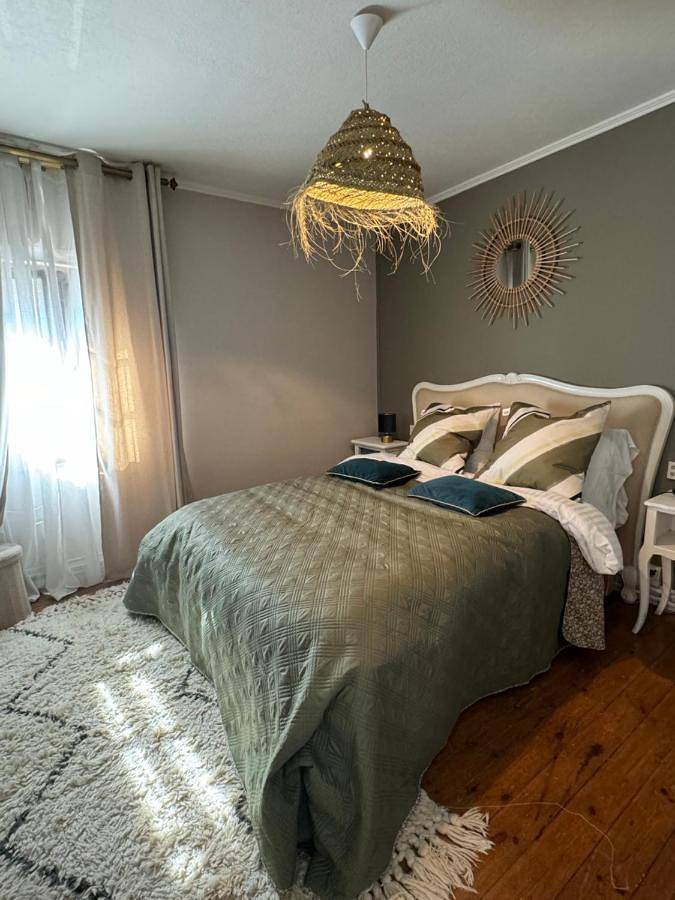 Location de vacances pour 4 personnes, avec jardin et terrasse, animaux acceptés à Flers