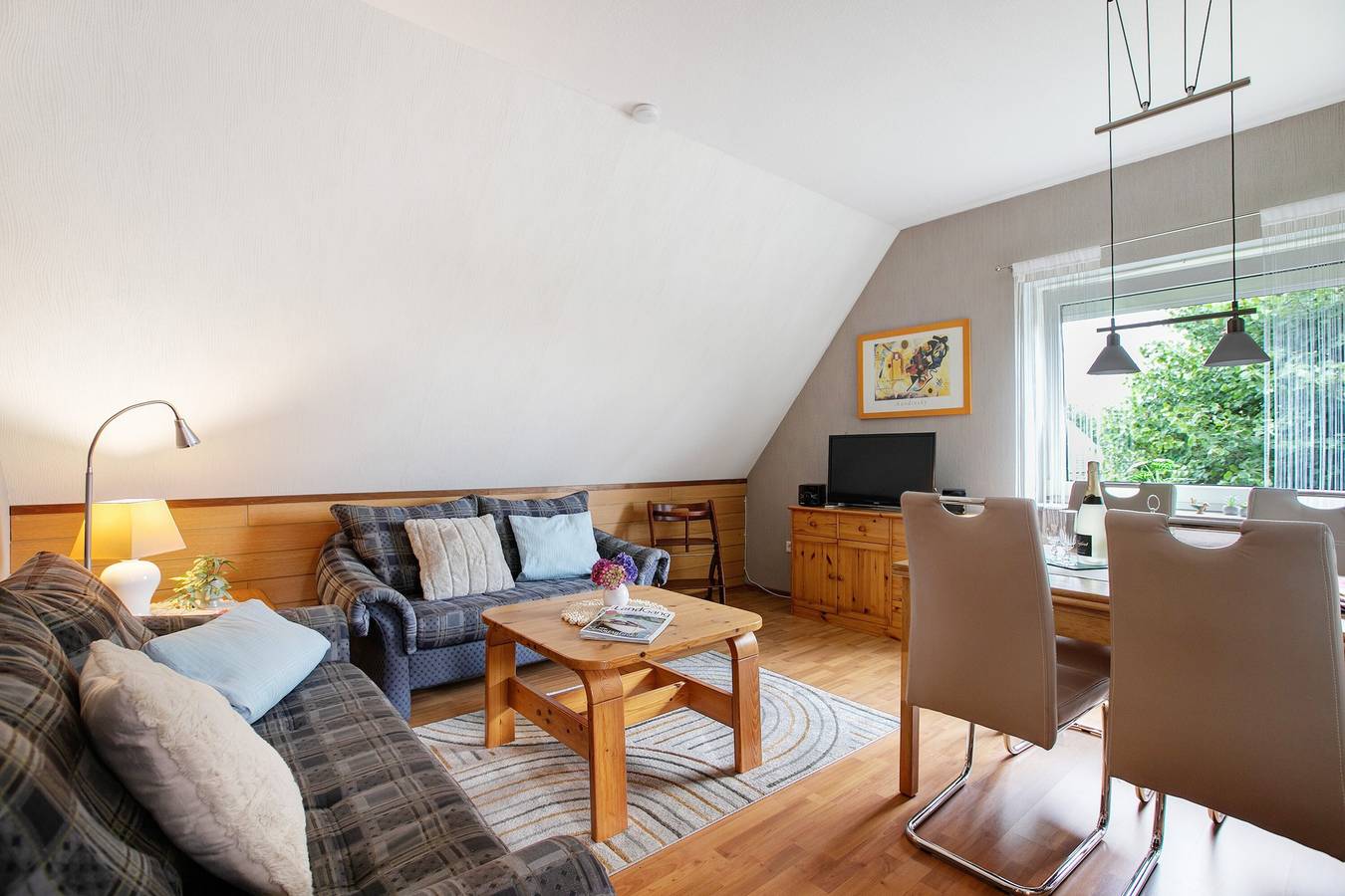 Ganze Wohnung, Ferienwohnung 'Ebbe' mit Gemeinschaftsgarten und Balkon in Nordstrand (Gemeinde), Nordseeküste