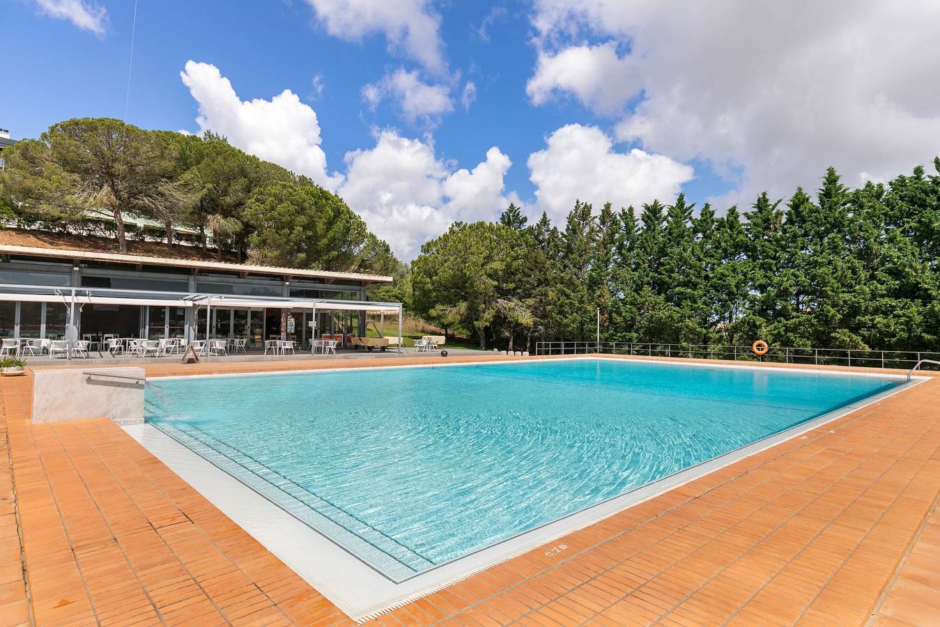 Ganze Wohnung, Ferienwohnung "Marina Park" mit Privatterrasse, Gemeinschaftspool und Wlan in São Sebastião, Lagos