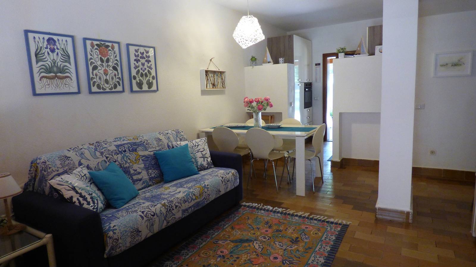 Casa de vacaciones 'Villetta Pineta' con jardín privado in Santa Margherita di Pula, Región de Pula