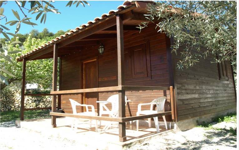 Casa de huéspuedes para 3 personas, con terraza y piscina además de vistas y jardín - 1