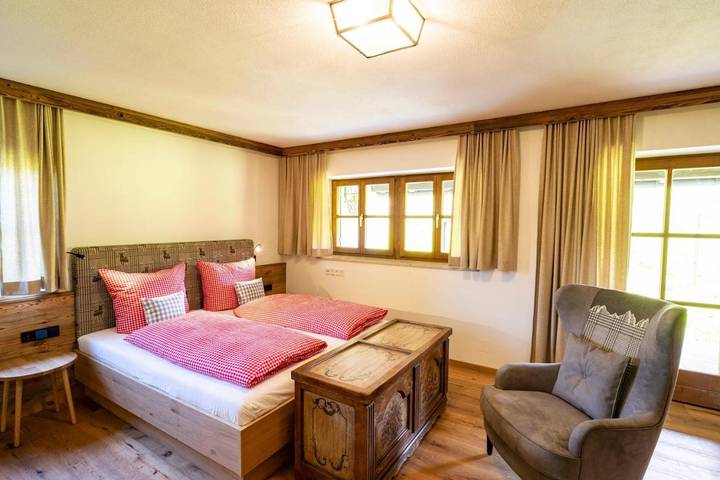 Ferienwohnung für 6 Personen, mit Terrasse und Garten sowie Ausblick in Winklmoosalm