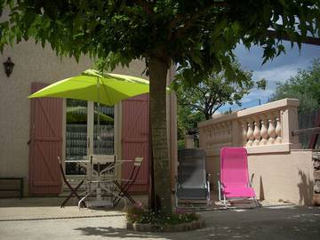 Gîte pour 4 personnes, avec terrasse à Maraussan