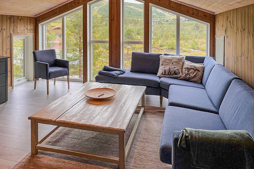 Cozy home in Hovden i Setesdal - with jacuzzi in Hovden, Bykle 