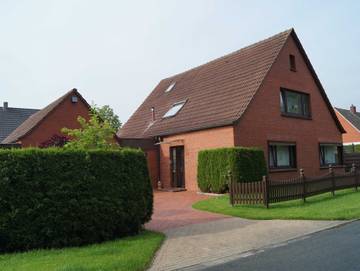 Ferienwohnung für 3 Personen, mit Terrasse und Garten in Rhauderfehn