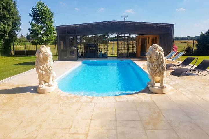 Location de vacances pour 12 personnes, avec Balcon et Jardin à Saint-Clair-d'Arcey