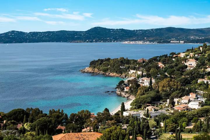 Gîte pour 4 personnes, avec terrasse et vue dans Plage d'Aiguebelle - 4