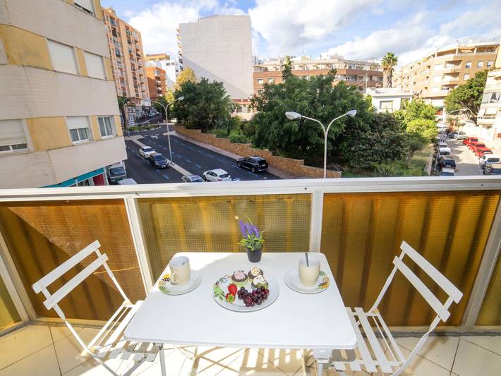 Ferienwohnung für 2 Personen, mit Balkon an der Costa Blanca