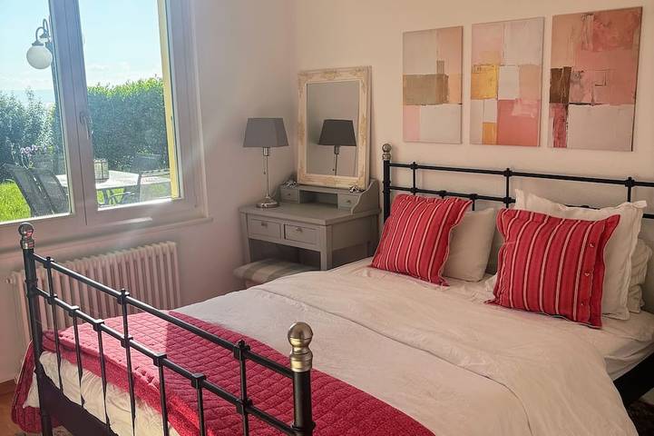 Ganze Wohnung, Spektakuläre Schweizer Ausblicke in Saint-Légier-La Chiésaz, Genfer See