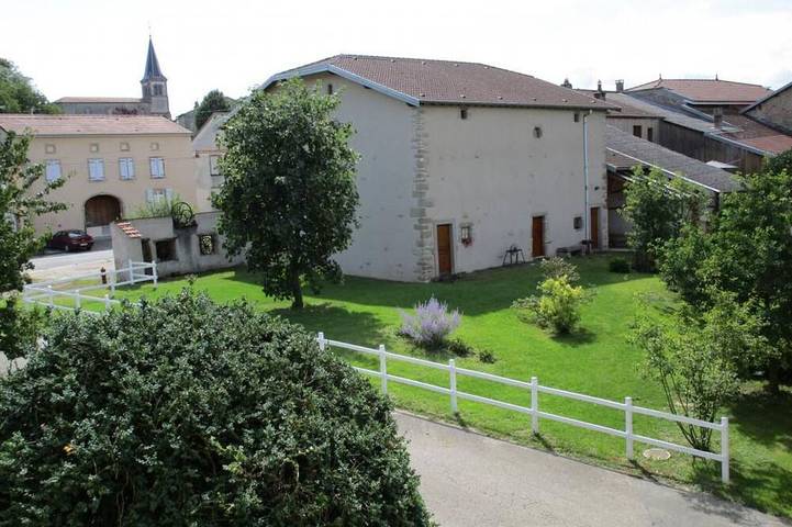 Gîte pour 7 personnes, avec jardin dans Esley