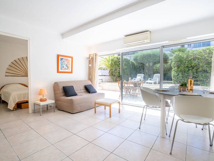 Ferienwohnung für 4 Personen, mit Terrasse und Garten in Cannes - 2