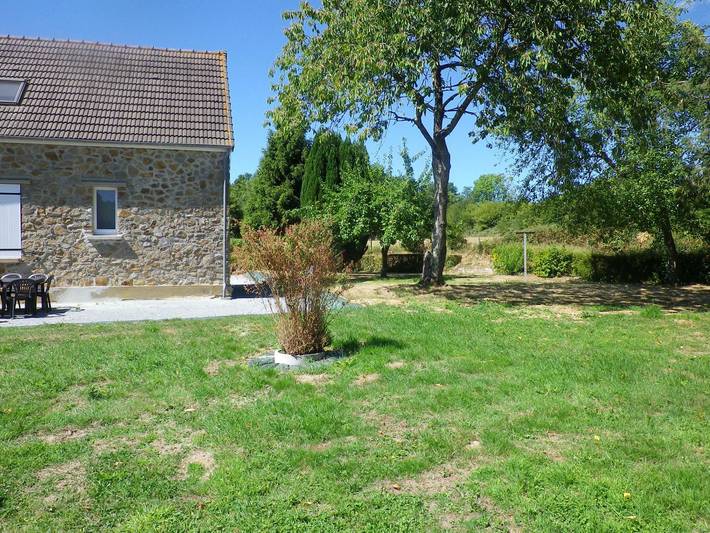Gîte pour 8 personnes, avec jardin dans Montsenelle - 3