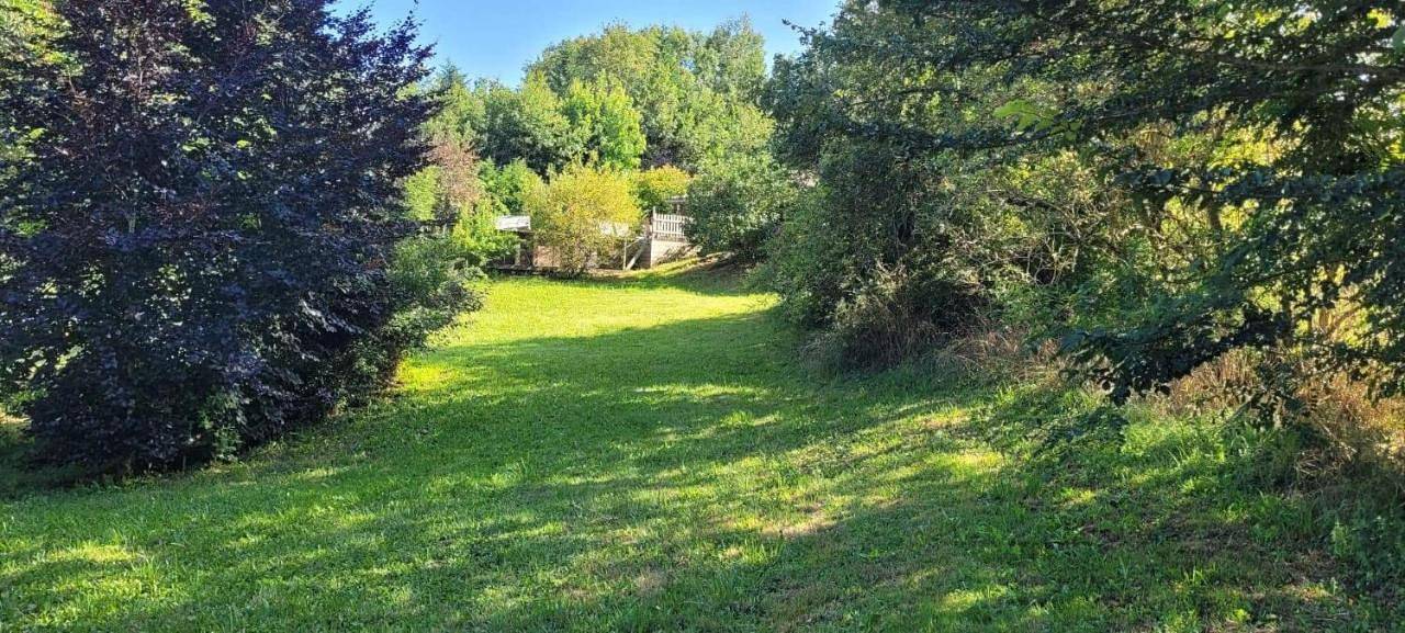 Appartement de vacances entier, Double Room with Terrace in Paulhiac, Région de Villeneuve-sur-Lot