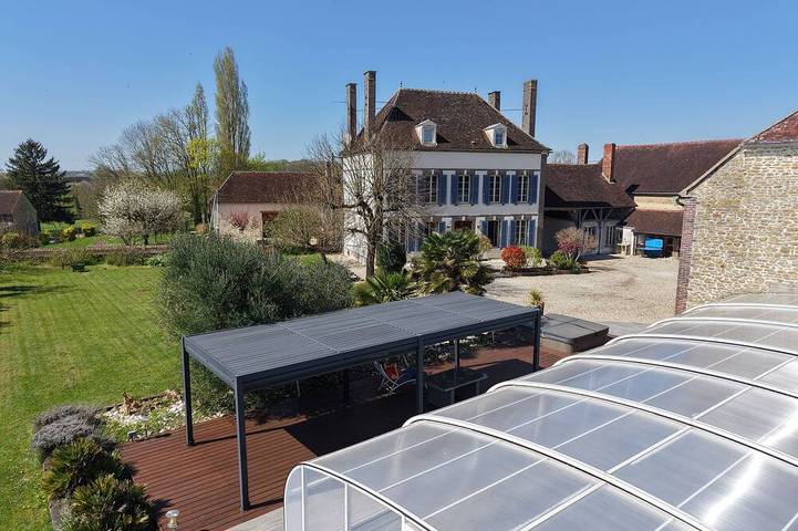 Gîte pour 10 personnes, avec jacuzzi et jardin dans Beugnon