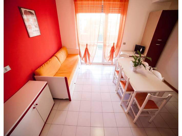 Appartamento intero, Appartamento a Luni con balcone in Luni Mare, Luni
