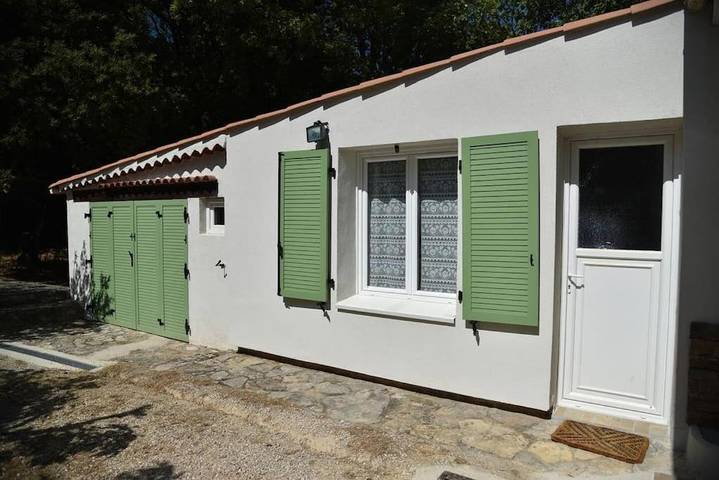 Location de vacances pour 3 personnes, avec terrasse et jardin à Cabasse - 4