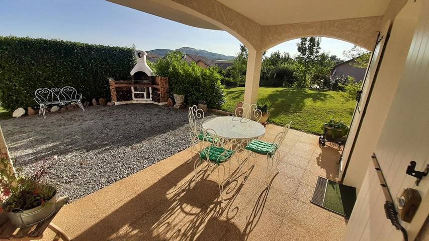 Gîte pour 4 personnes, avec jardin à La Bâtie-Neuve - 3