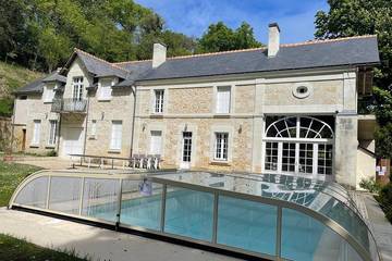 Location de vacances pour 15 personnes, avec jardin à Langeais