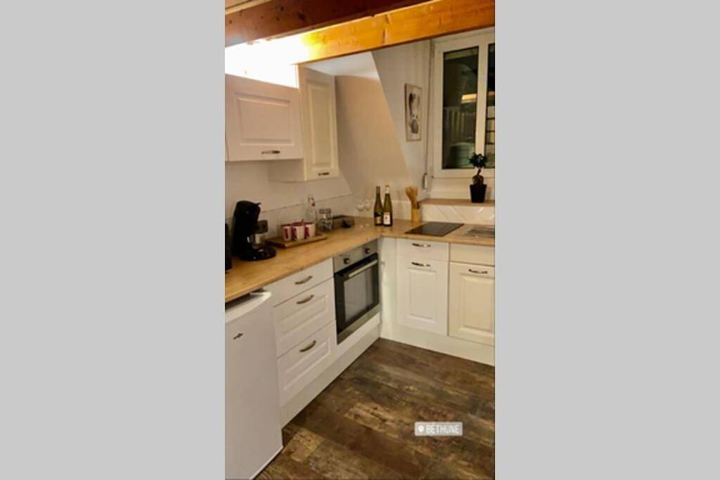 Appartement entier, La Maison Sévigné Appart Hôtel N7 Climatisé in Béthune, Région de Béthune