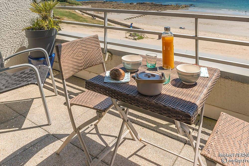 Appartement entier, Larmor-Plage T1 bis avec Terrasse et Garage in Larmor-Plage, Côte des Mégalithes