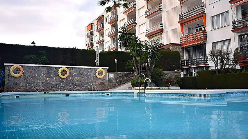 Ferienwohnung für 3 Personen, mit Pool in La Carihuela