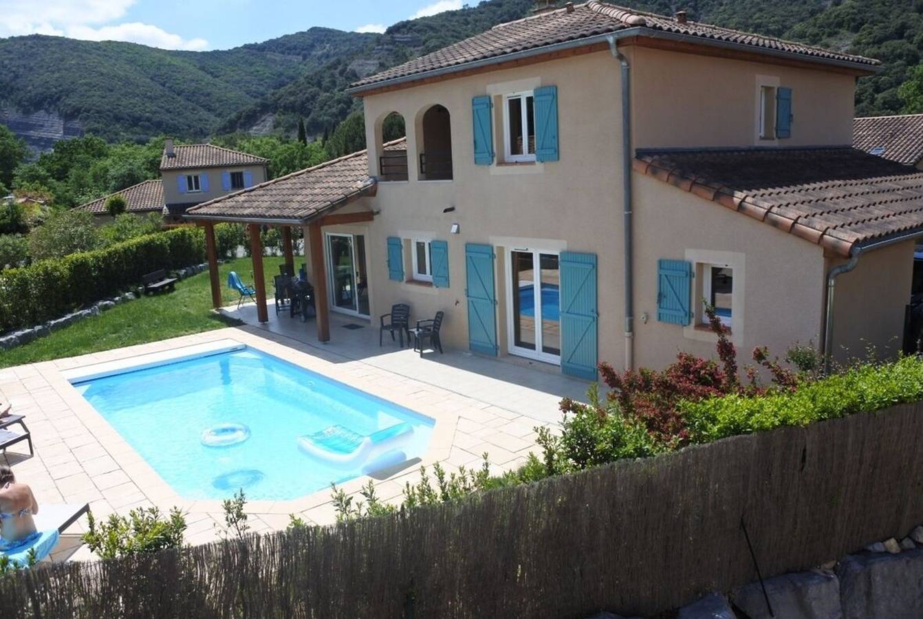 Villa pour 8 personnes avec balcon in Vallon-Pont-d'Arc, Ardèche