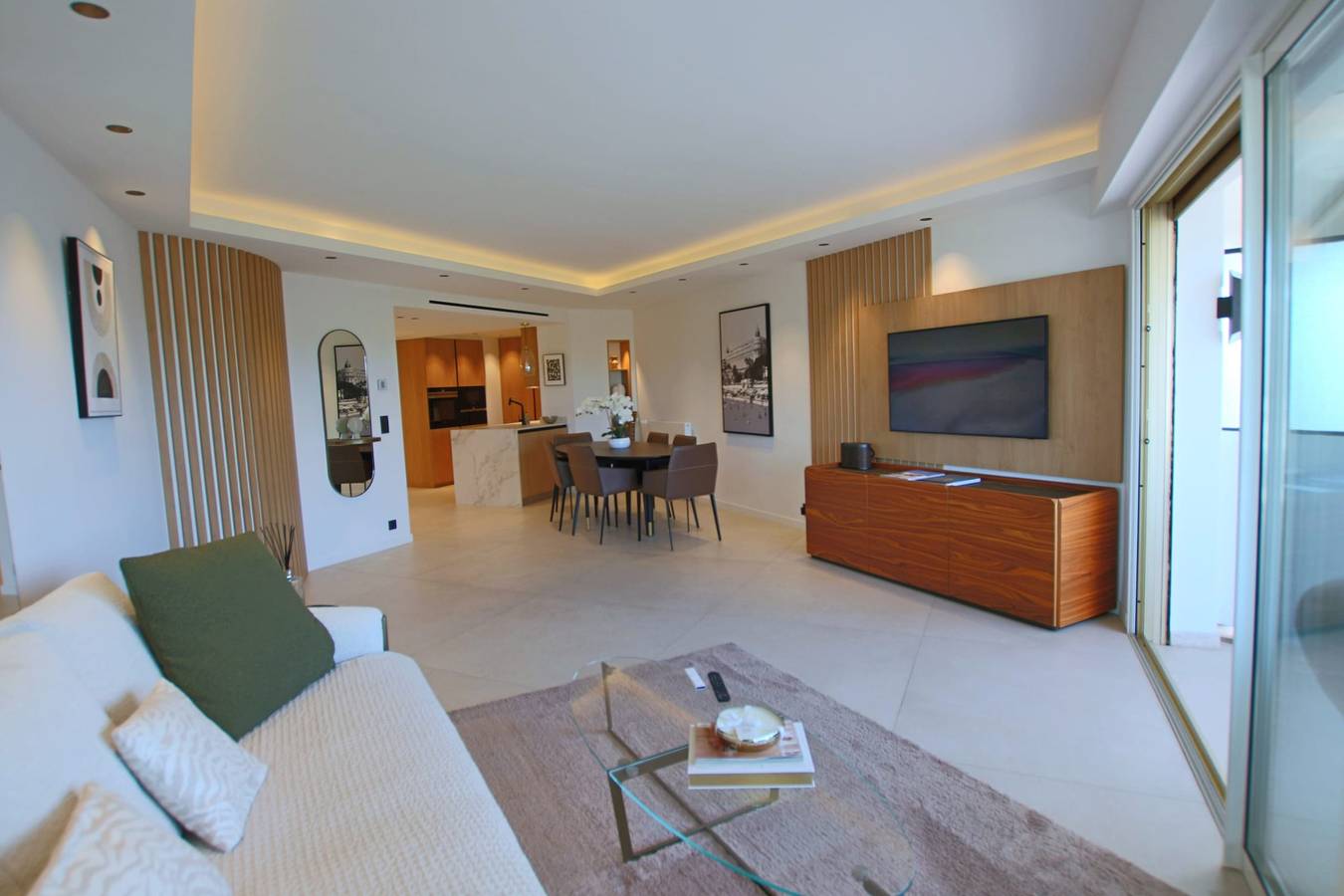Appartement de vacances entier, Appartement 3 chambres en suite de 105 m2 sur bld Croisette in Cannes, Côte méditerranéenne (France)